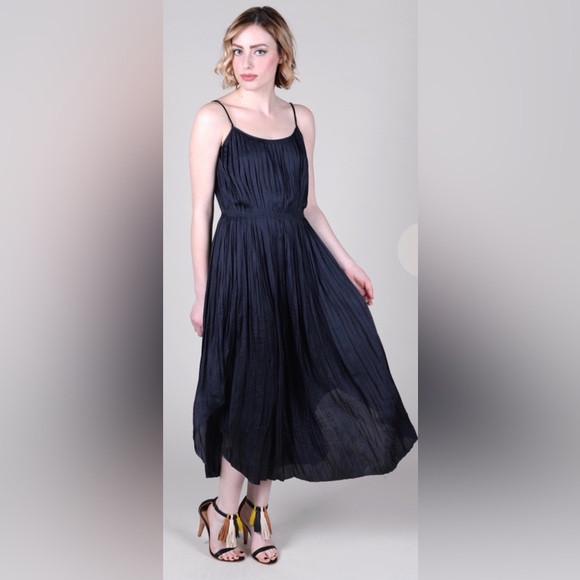 Ulla Johnson Dresses & Skirts - Ulla Johnson “Luella” black Pleated Midi Dress